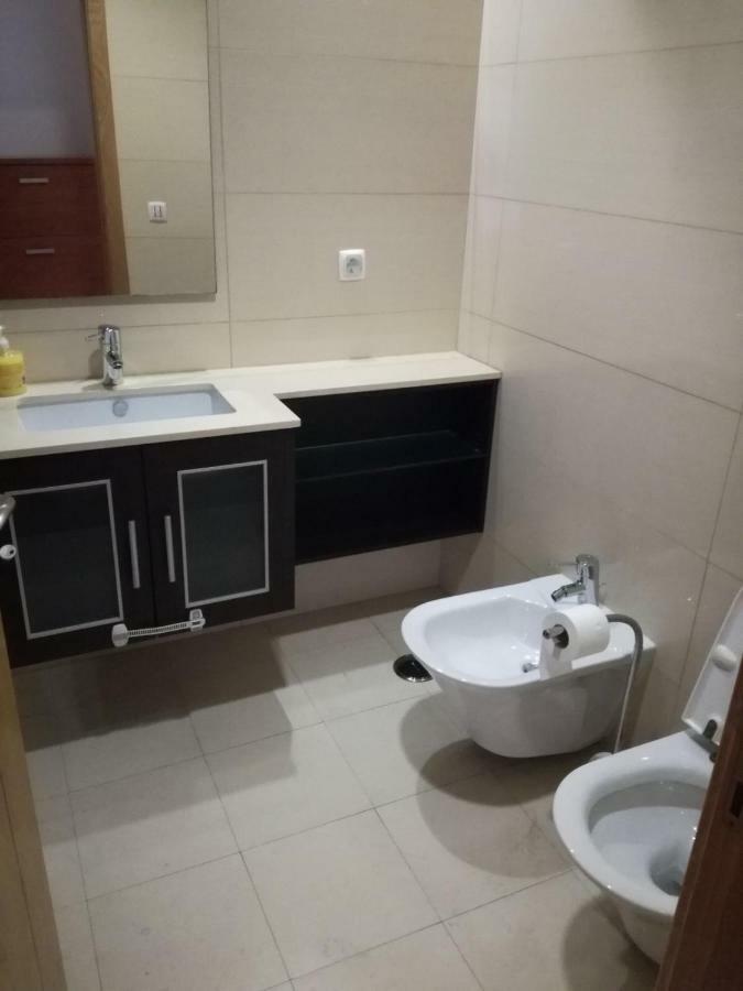 Adalberto Nascimento Luxury Aparta-Hostel At Colinas Do Cruzeiro Odivelas  Esterno foto